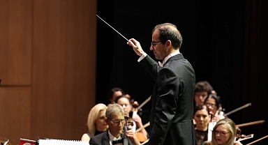 İstanbul Devlet Senfoni Orkestrası DenizBank Konserleri’nde Cumhuriyet Coşkusu Yaşandı