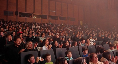 Kocaeli'de perdeler çocuklar için açıldı