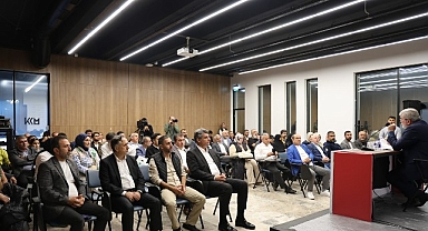 Milletvekili Çakır'dan okuyucularına şiir dinletisi