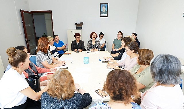 Narlıdere’de Kadınlar Haklarını Öğreniyor