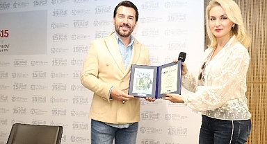 Şair Arslan, sevilen eserleriyle Kitap Fuarı'nda
