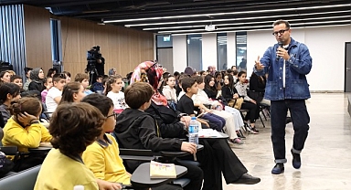 Yazar Basılı, Kitap Fuarı'nda çocukları eğlendirdi