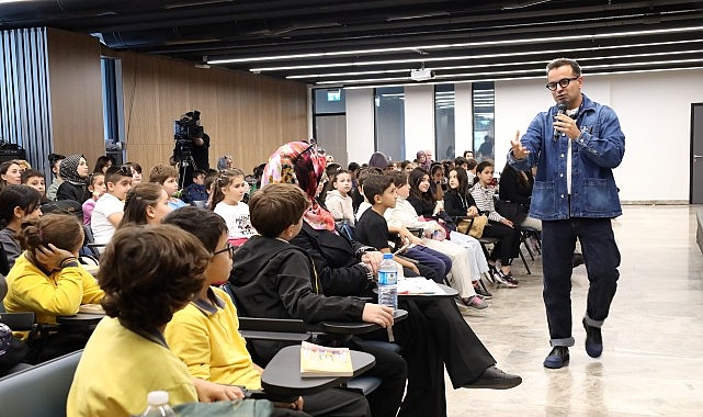 Yazar Basılı, Kitap Fuarı'nda çocukları eğlendirdi