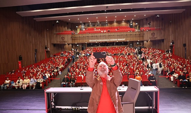 Yenişehirlioğlu: İnsanın ihyası için bilgi şart