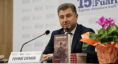 Yerel yazar ve şairler fuarda sahneye çıktı