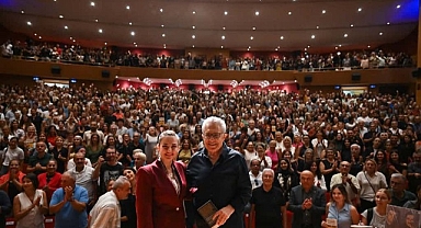 Zülfü Livaneli okurlarıyla buluştu
