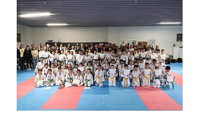 Aliağa Belediyesi Karate Kursunda 75 Sporcu Yeni Kuşağına Kavuştu