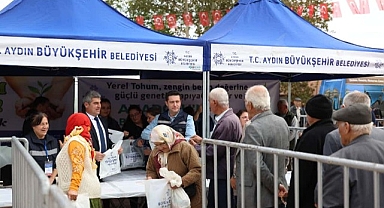 Başkan Çerçioğlu, Ata Tohumlarından Üretilen Fideleri Karacasu'da Vatandaşlarla Buluşturdu