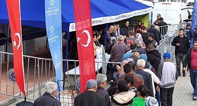 Başkan Çerçioğlu'nun öncülüğünde Ata tohumlarından üretilen fideler Aydınlılara ulaştırılıyor