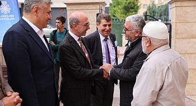 Başkan Pekyatırmacı Şeker Mahallesi'nde vatandaşlarla buluştu