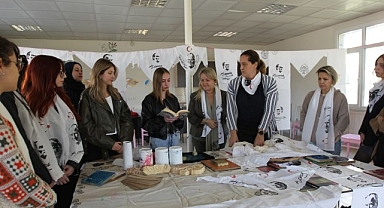 EÜ’de “Atatürk Temalı Tahta Kalıp Baskı Sanatı” atölye çalışması yapıldı