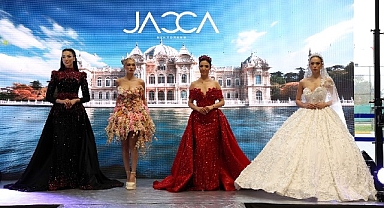 Evlilik Fuarı'nda gelinlik defilesi büyüledi