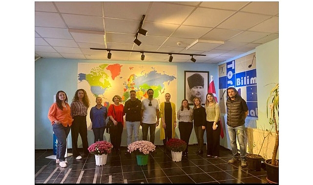 İzmir'de Harezmi Eğitim Modeli Öğretmen Eğitimleri Başladı