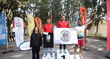 Karşıyaka’da 1500 kişi Ata’dan Ana’ya koştu!