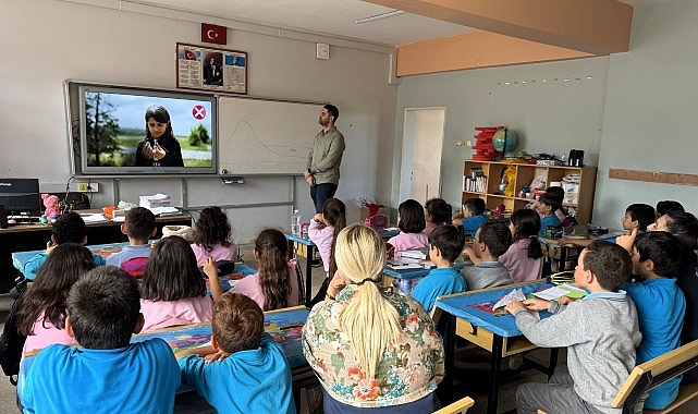 Kocaeli'de atıklar sanata dönüştü