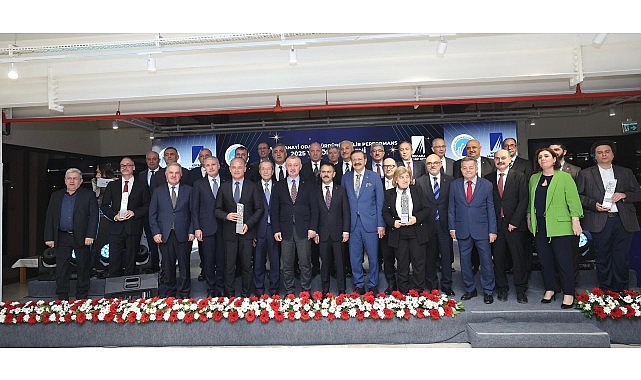 “Kocaelispor için ayda 1000 dolar verecek, 1000 firma yok mu?”