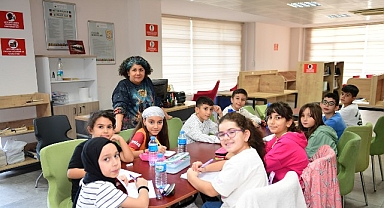 Osmangazi’de Çocuklar Hayallerini Kağıda Döküyor