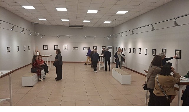 Serginin geliri Eğitime Destek Derneği'ne...