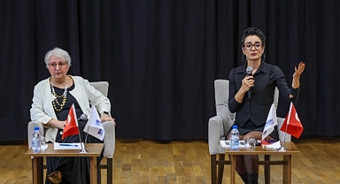 Şule Aydın ile “Tımarhaneden Haber Var” Bakırköy’deydi