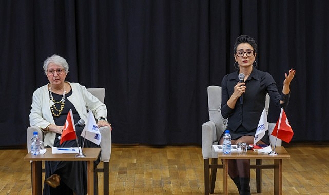 Şule Aydın ile “Tımarhaneden Haber Var” Bakırköy’deydi