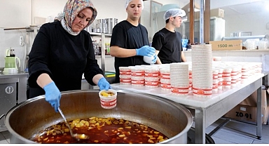 250 vatandaşa her gün sıcak yemek