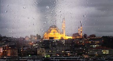 AKOM: İstanbul Yılbaşına Soğuk ve Yağışlı Havayla Giriyor