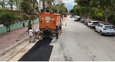 ASAT’tan Konyaaltı’na asfalt seferberliği 