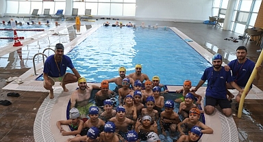 Başkan Altay: “20 İlçede 15 Bin Çocuğumuz ‘Yüzme Bilmeyen Kalmasın’ Eğitimlerine Katılıyor”