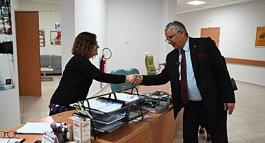 Başkan Topaloğlu’ndan yeni yıl akşamı hastane ziyaret