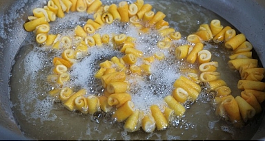  Başkan Vekili Özdemir topladı kadınlar üretti 