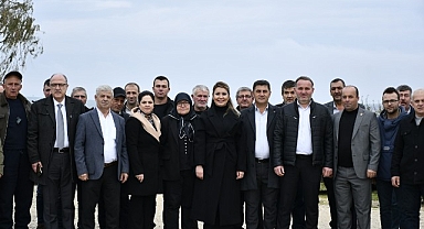 Belediye Başkanı Nergiz Karaağaçlı Öztürk Kooperatif Başkanları ve Temsilcileriyle Bir Araya Geldi