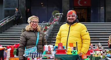 Buca’da yeni yıl pazarına büyük ilgi