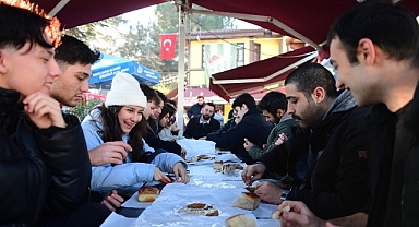 Bursa’nın Asırlık Lezzetlerine Osmangazi’de Yolculuk Yaptılar