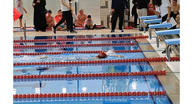 İBB’den Dünya Engelliler Günü'nde Anlamlı Yüzme Etkinliği