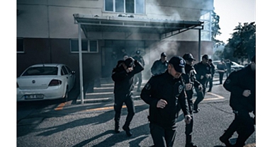 İtfaiye ekiplerinden polis okulunda yangın tatbikatı