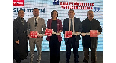 Karabağlar Belediyesi’ne Yeni İş Makinesi Desteği