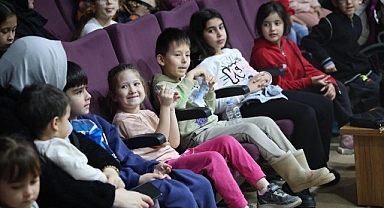 Kartepe’de Minik İzleyicilere Neşeli Bir Gün