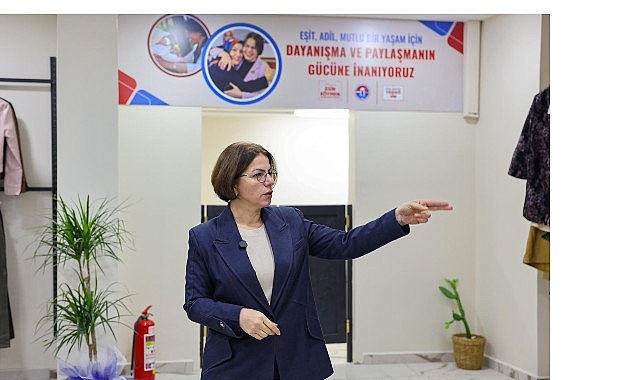 Maltepe'de Sosyal Belediyecilik Örneği: “Açık Dolap” Yenilenerek Hizmete Sunuldu