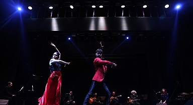 Mavi Siyah’tan ritim ve zerafetin buluştuğu unutulmaz gece