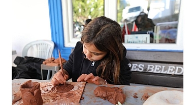 Menderes’te Coşkulu Yılbaşı Pazarı 