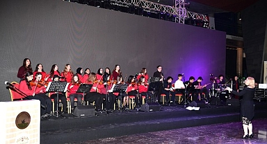 Osmangazi’nin Genç Müzisyenleri Bursalılara Müzik Ziyafeti Sundu
