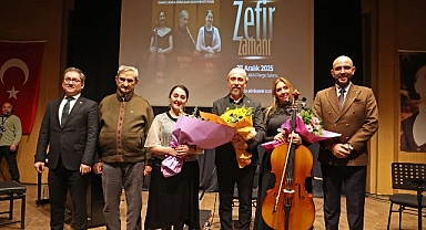 ‘Zefir Zamanı’ konseri müzikseverlerle buluştu 