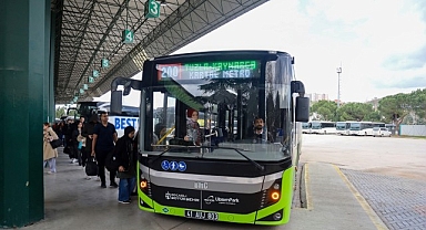 674 bin yolcu, 3 milyon 300 bin ziyaretçi