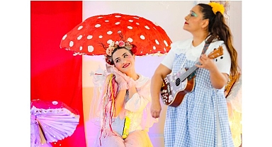 Aliağa Belediyesi Orman Tiyatrosu İlk Oyunuyla Sahnede