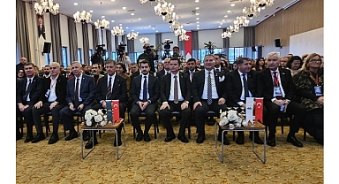 Başkan Aydın Afetlere Dirençli Kentler Paneli’ne Katıldı