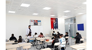 Başkan Çerçioğlu’nun Destekleriyle Her Yaştan Vatandaş İngilizce Öğreniyor