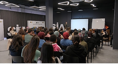 Bu Ders SİA’dayız Programı Üniversiteleri Sosyal İnovasyonla Buluşturuyor