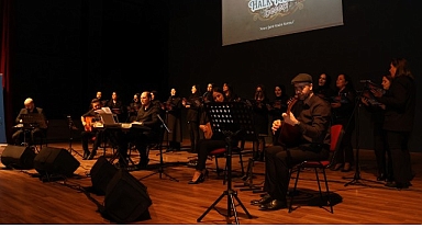 Bu koro kulakların pasını sildi