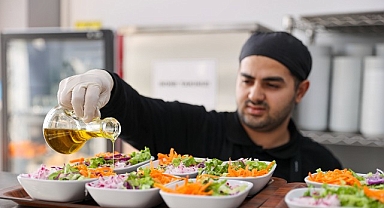 Buca’da dayanışma sofrası büyüyor