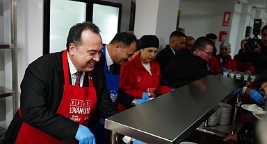 Büyükşehir’den Demirci’de Sosyal Belediyecilik Adımı: Kent Lokantası, Halk Mandıra ve Halk Ekmek Vatandaşların Hizmetine Açıldı